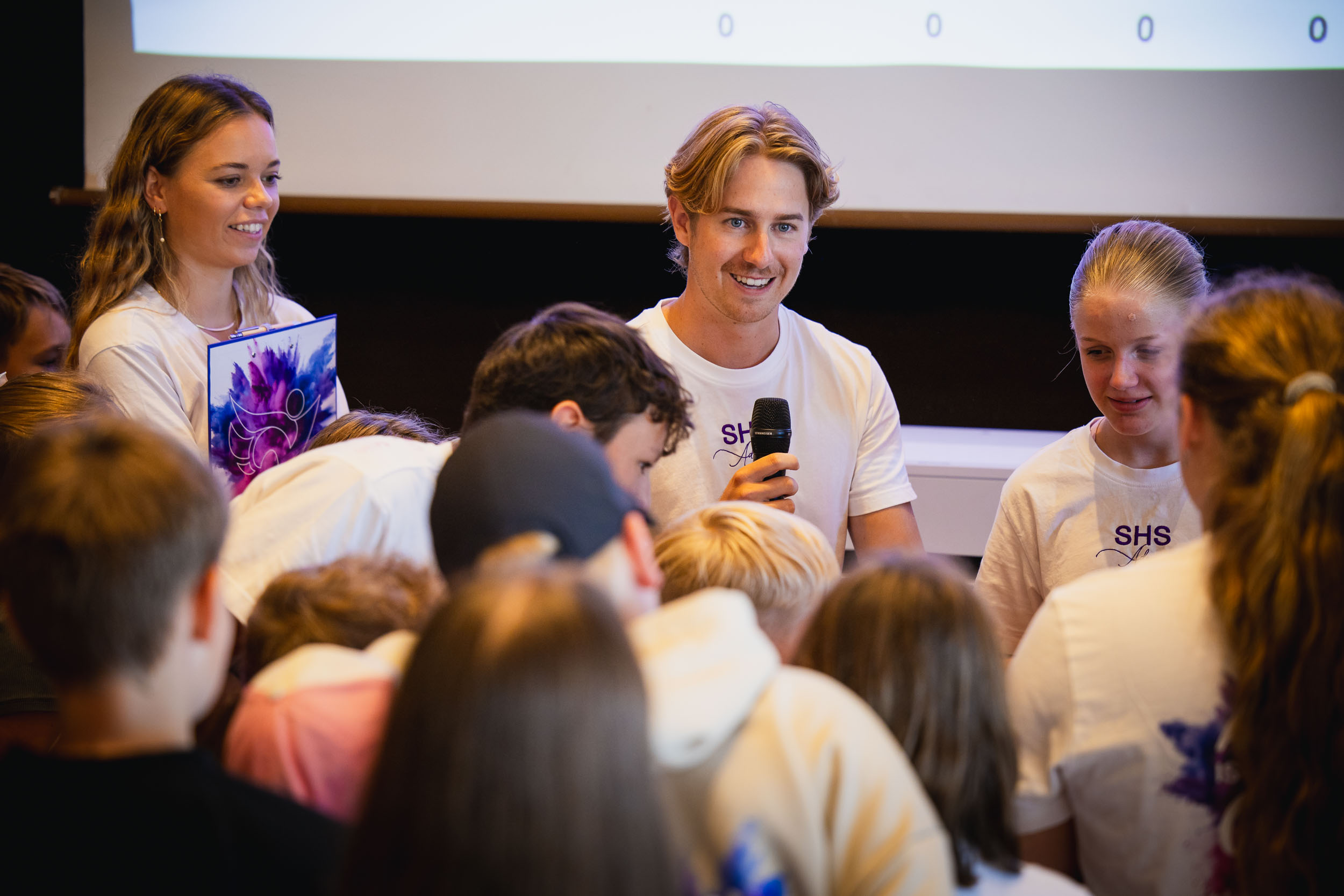 Yannick, Anna und Kinder bei einem gemeinsamen Event